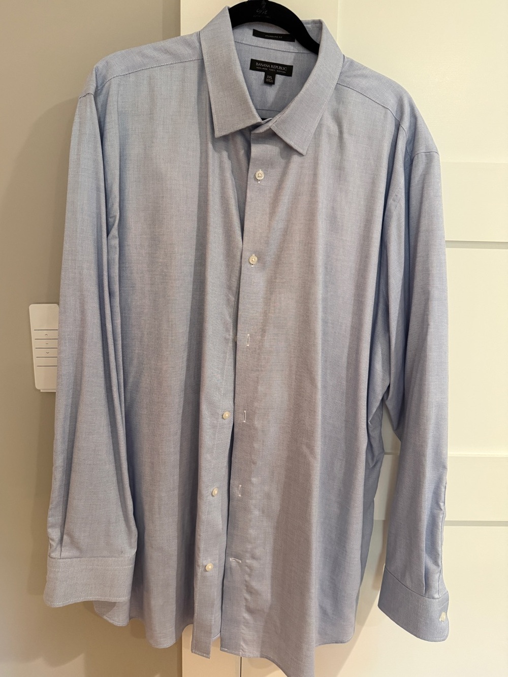 Banana Republic Men's Light Blue Dress Shirt